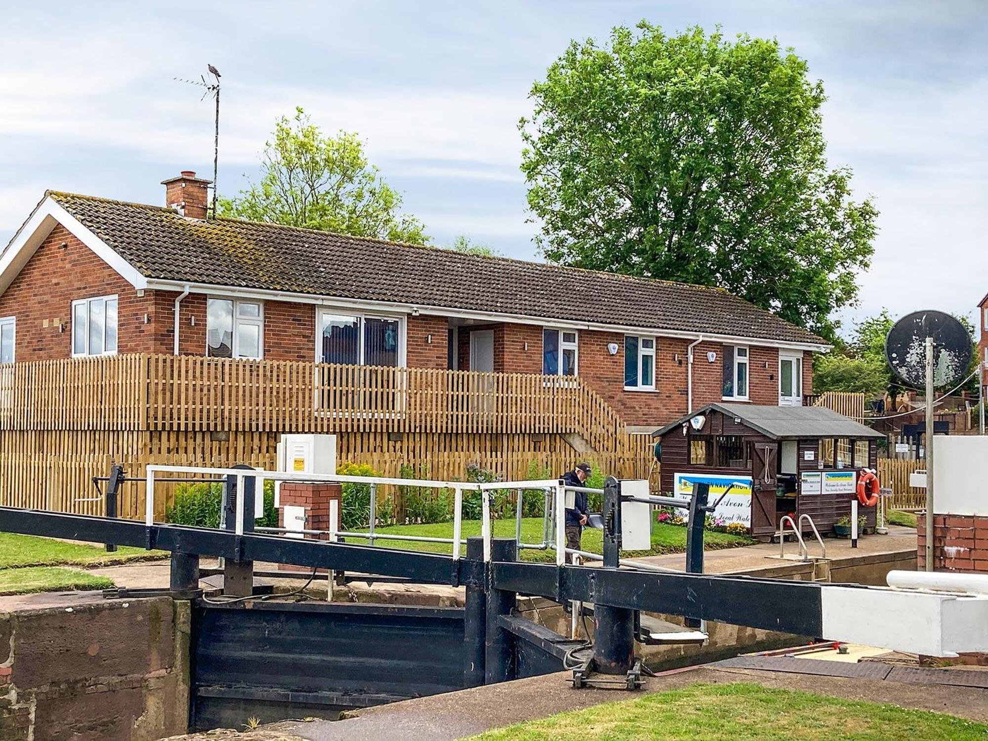 Avon Lock Cottage - Uk34125 تِوْكيسبوري المظهر الخارجي الصورة