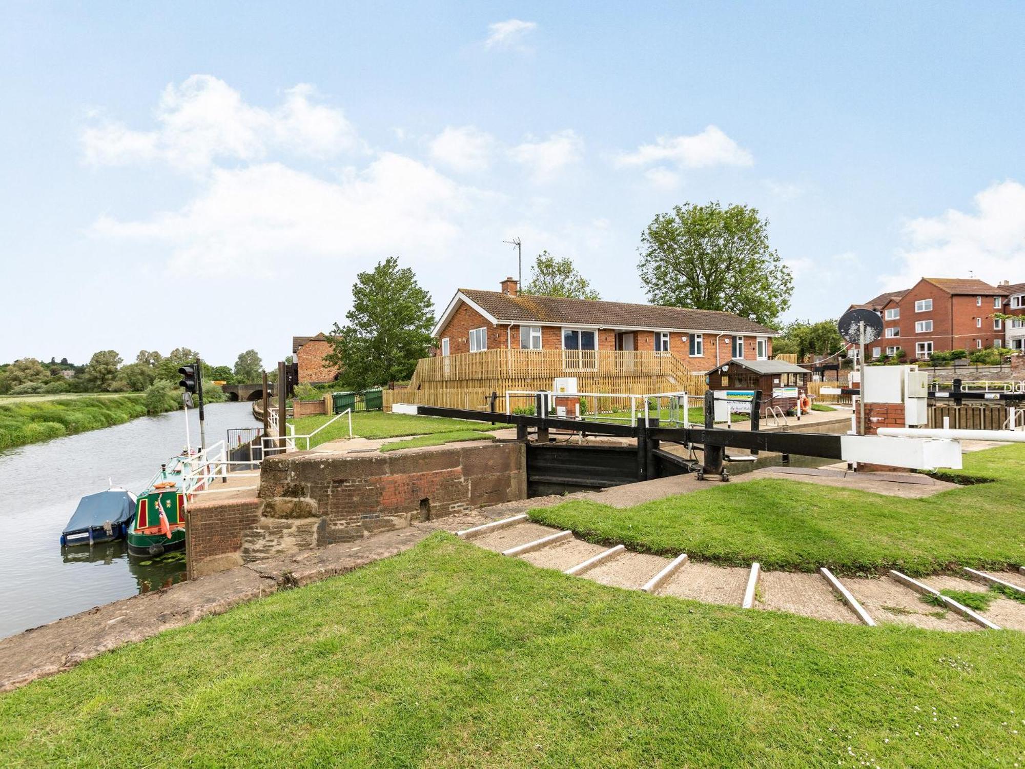 Avon Lock Cottage - Uk34125 تِوْكيسبوري المظهر الخارجي الصورة